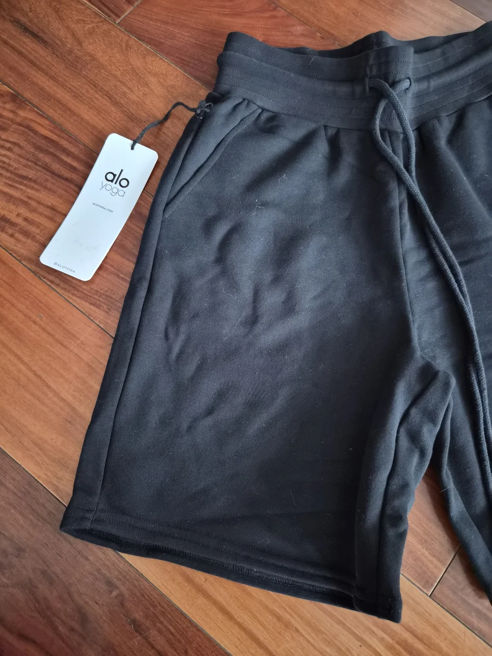 NWT Alo Yoga High-Waist Easy Sweat Short Black XS